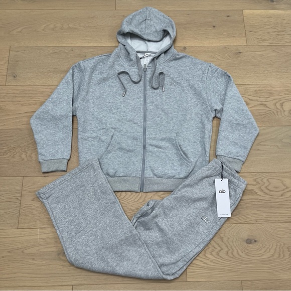 ALO Yoga Other - ALO Yoga Unisex Gray Zip-Up Hoodie and Jogger Set